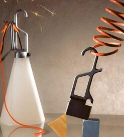 Flos Lampe Baladeuse May Day Anniversary 7 Flos Lampe Baladeuse May Day Anniversary -Intérieure Décoration Magasin lampe baladeuse may day anniversary 3